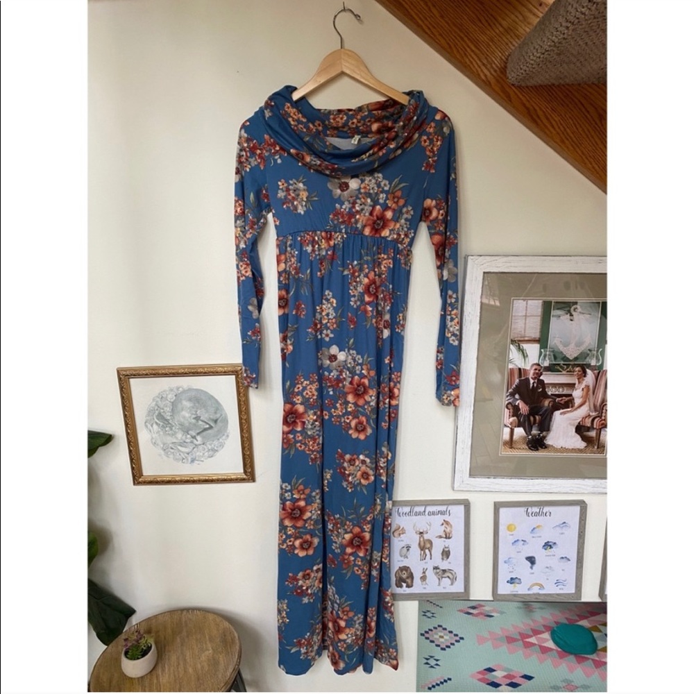 Mother Bee Maternity Blue & Pink Off-Shoulder Maxi - Picture 3 of 4